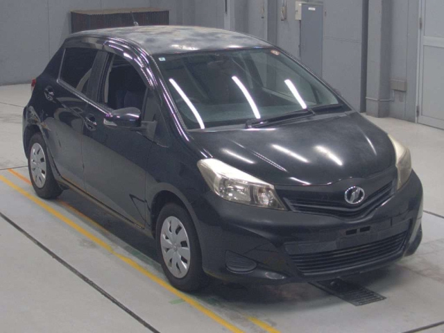 TOYOTA VITZ 2012