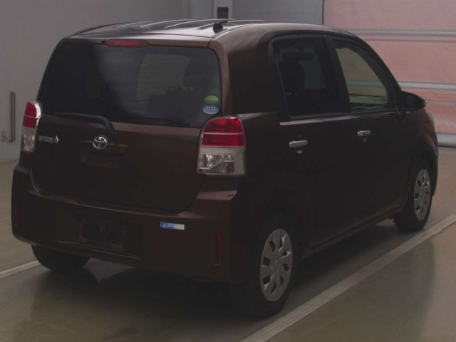 TOYOTA SPADE 2013