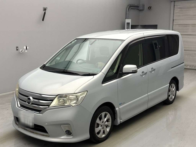 NISSAN SERENA 2013