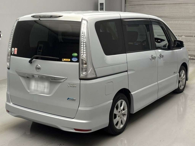 NISSAN SERENA 2013