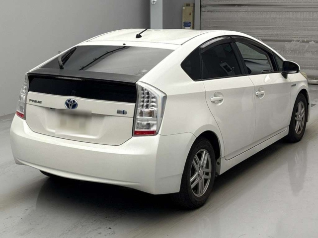 TOYOTA PRIUS 2011