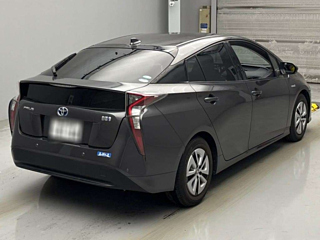TOYOTA PRIUS 2017