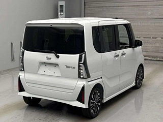 DAIHATSU TANTO 2024