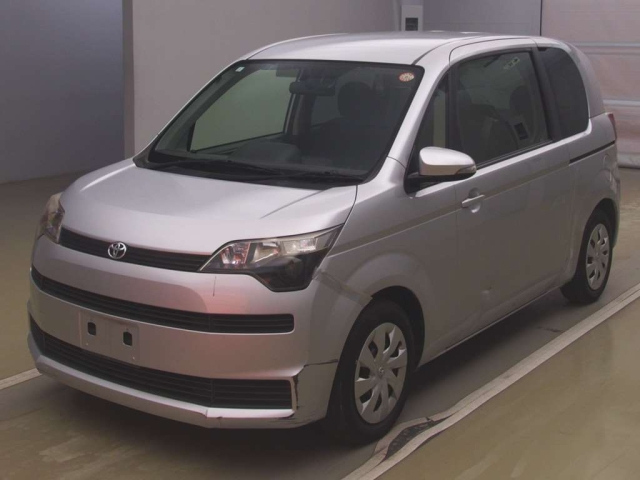 TOYOTA SPADE 2015