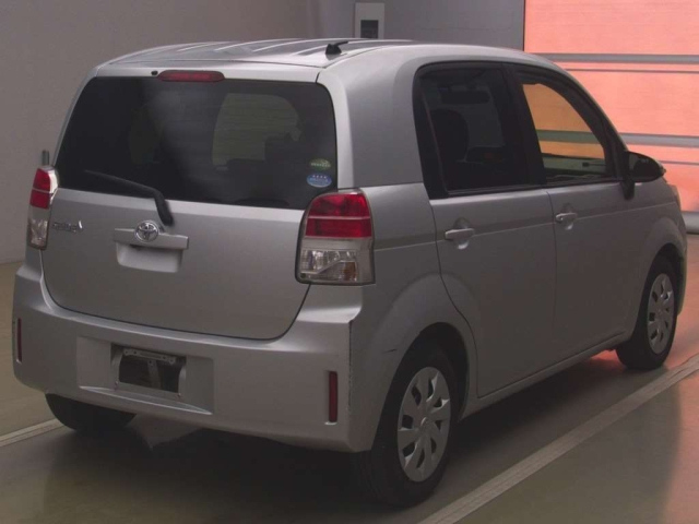TOYOTA SPADE 2015