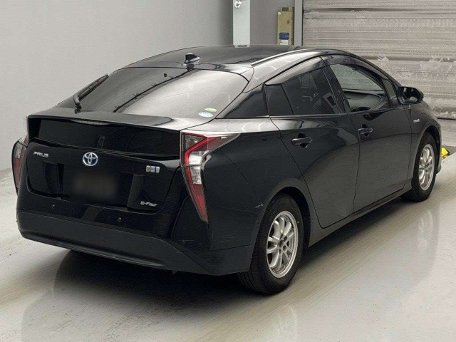 TOYOTA PRIUS 2016