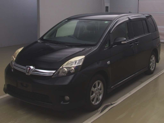TOYOTA ISIS 2011