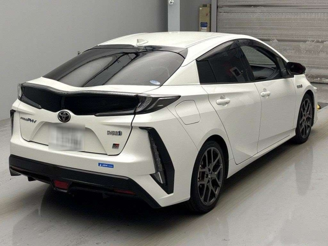 TOYOTA PRIUS PHV 2019