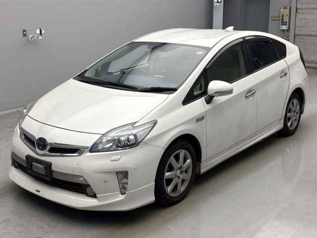 TOYOTA PRIUS PHV 2012