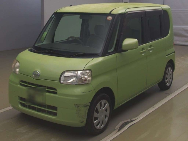 DAIHATSU TANTO 2011