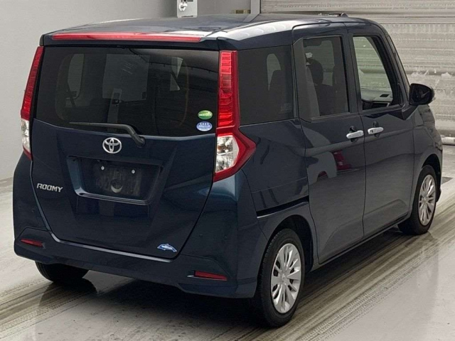 TOYOTA ROOMY 2018