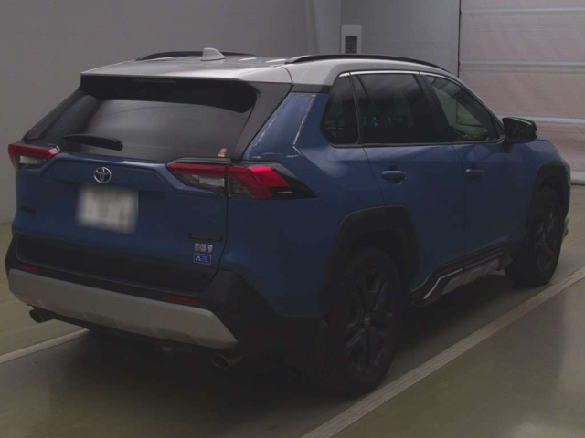 TOYOTA RAV4 2024