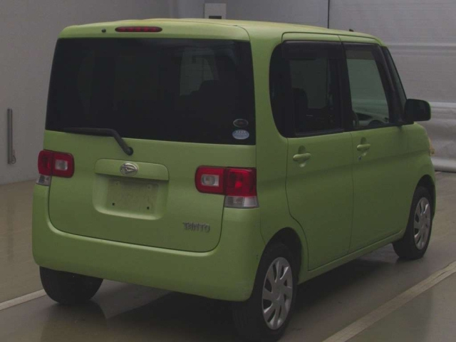 DAIHATSU TANTO 2011
