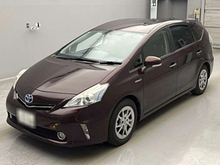 TOYOTA PRIUS ALPHA 2015