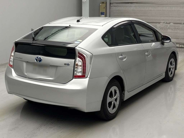 TOYOTA PRIUS 2015