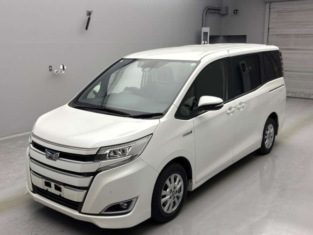 TOYOTA NOAH 2020