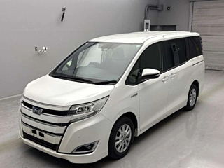TOYOTA NOAH 2020