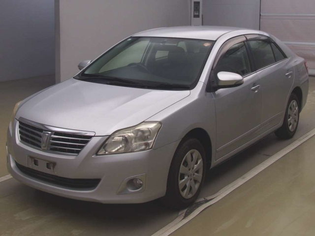 TOYOTA PREMIO 2013
