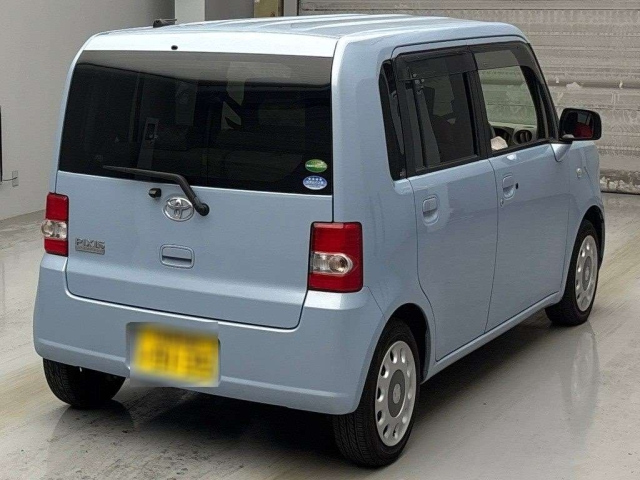 TOYOTA PIXIS SPACE 2016