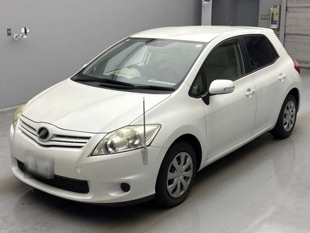 TOYOTA AURIS 2012