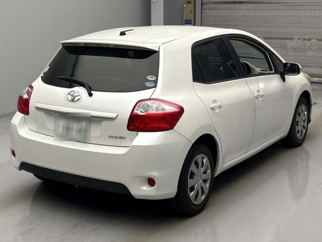 TOYOTA AURIS 2012