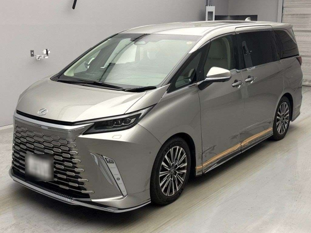 LEXUS LM 2024