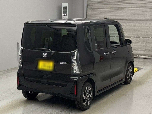 DAIHATSU TANTO 2025