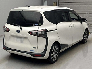 TOYOTA SIENTA 2015