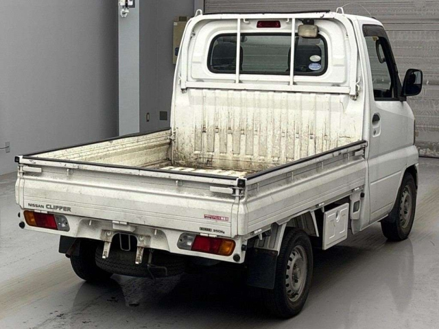 NISSAN CLIPPER TRUCK 2011