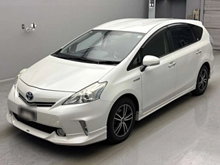 TOYOTA PRIUS ALPHA 2014