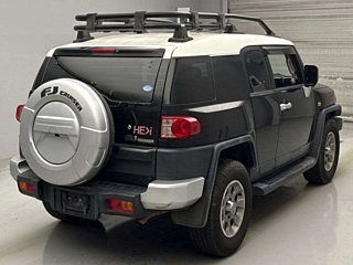 TOYOTA FJ CRUISER 2011