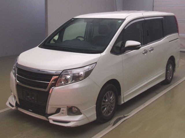 TOYOTA ESQUIRE 2015