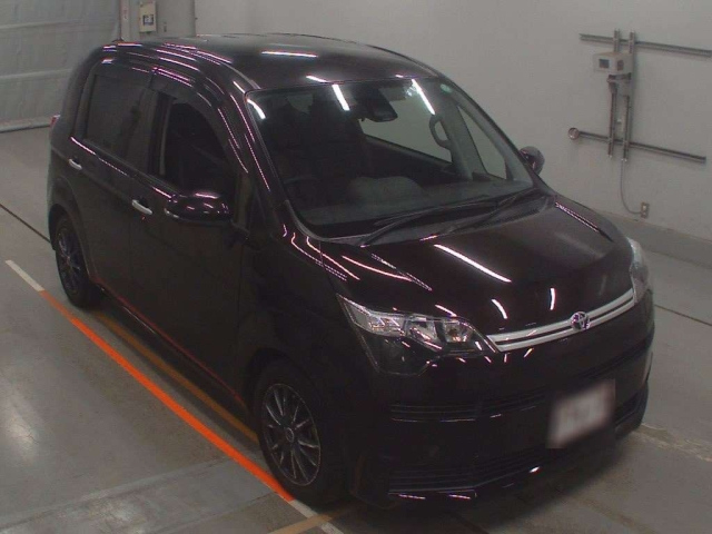 TOYOTA SPADE 2016