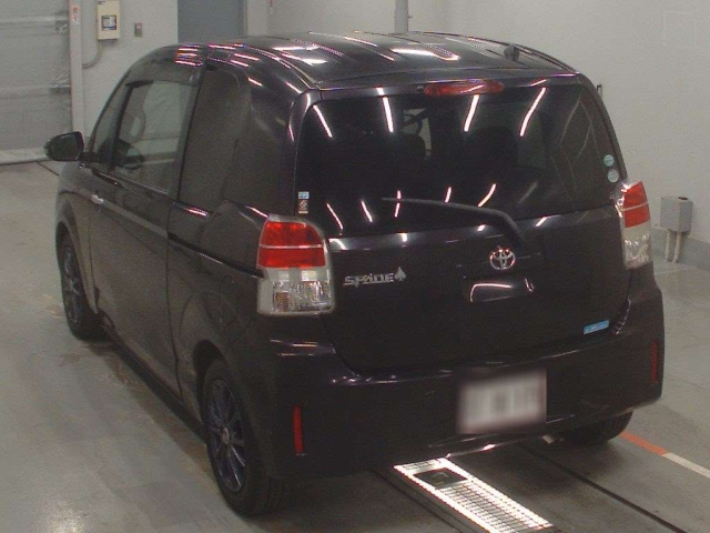 TOYOTA SPADE 2016