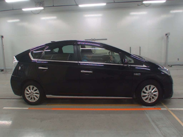 TOYOTA PRIUS PHV 2014