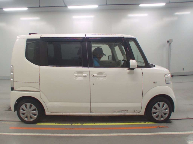 HONDA N BOX 2015