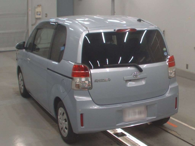 TOYOTA SPADE 2012