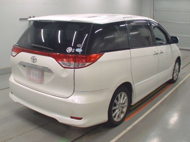 TOYOTA ESTIMA 2010