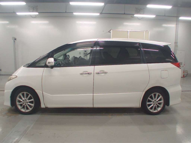TOYOTA ESTIMA 2010