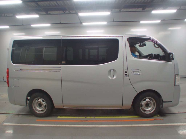 NISSAN CARAVAN VAN 2017