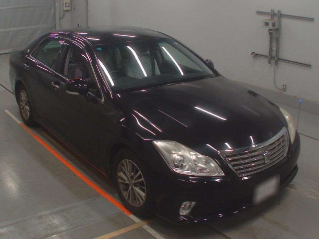 TOYOTA CROWN 2011