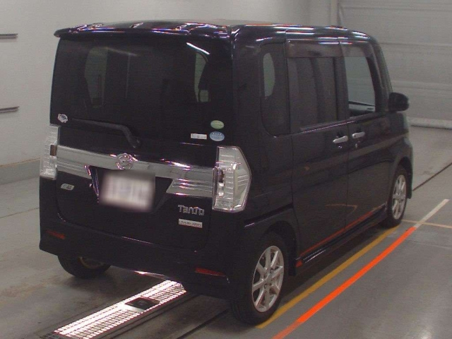 DAIHATSU TANTO 2014