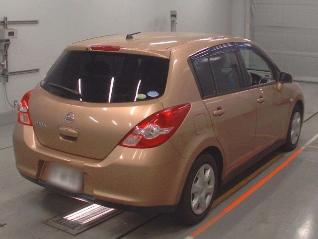 NISSAN TIIDA 2009