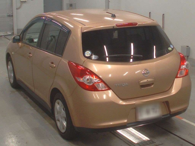 NISSAN TIIDA 2009