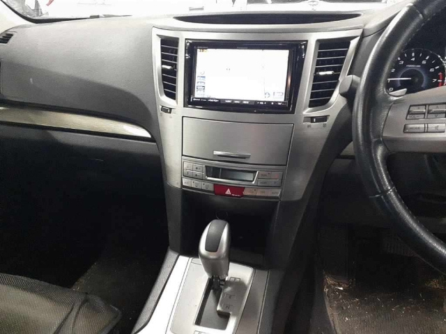 SUBARU LEGACY 2011