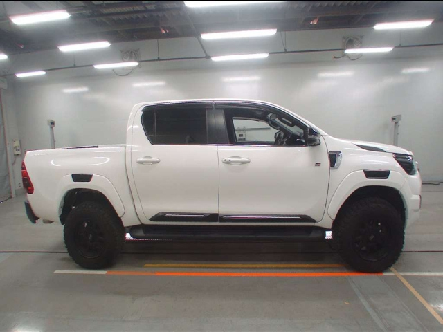 TOYOTA HILUX 2022