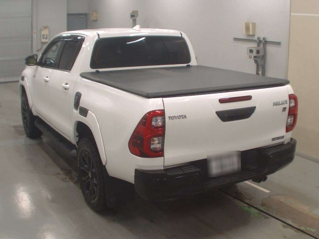 TOYOTA HILUX 2023