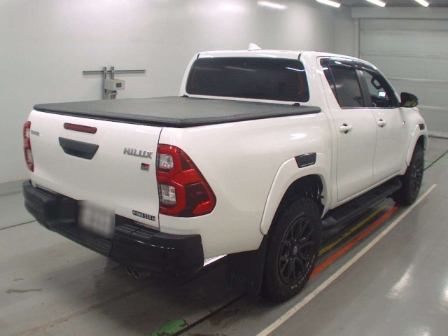 TOYOTA HILUX 2023