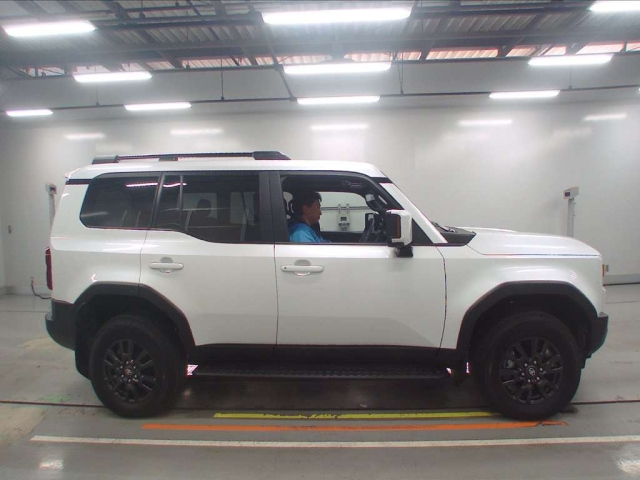 TOYOTA LAND CRUISER 2024