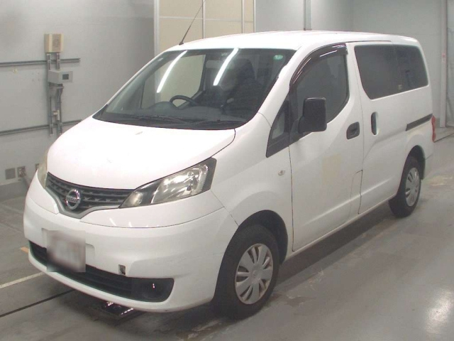 NISSAN NV200 2015